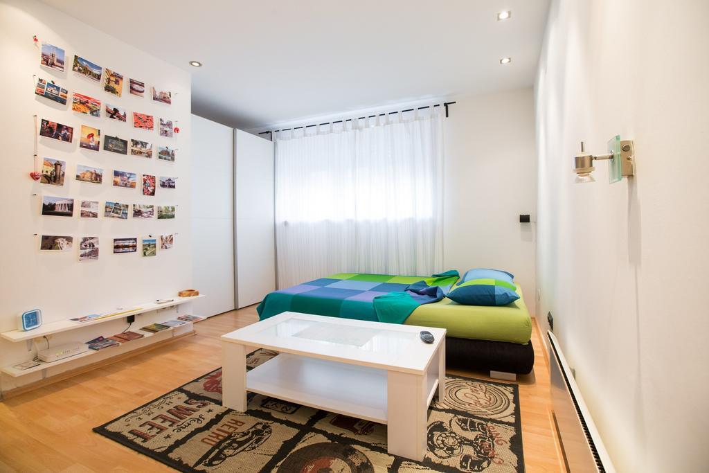 Eazzynight Center Apartment Zagreb Room photo